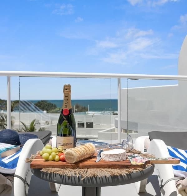 Maroochydore Apartments with Balcony and Coastal Breezes